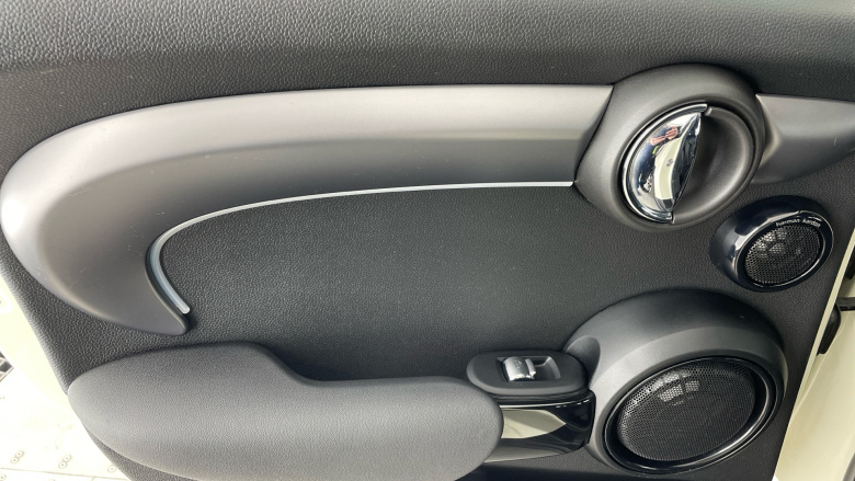 MINI Hatchback 1.5 Cooper Exclusive 5dr Auto Petrol Hatchback